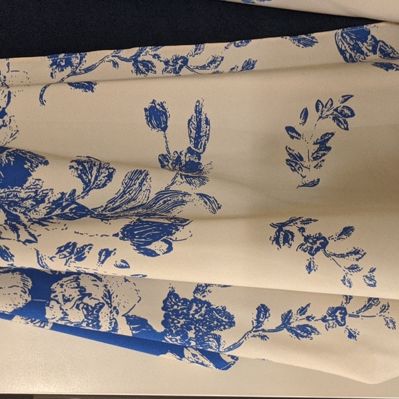 Blue sleeveless Chicos dress size 4 with Blue and White Kimono size 2XL - Picture 3 of 8